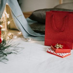 Xưởng in túi giấy đựng quà tặng cao cấp, giá rẻ, mọi số lượng