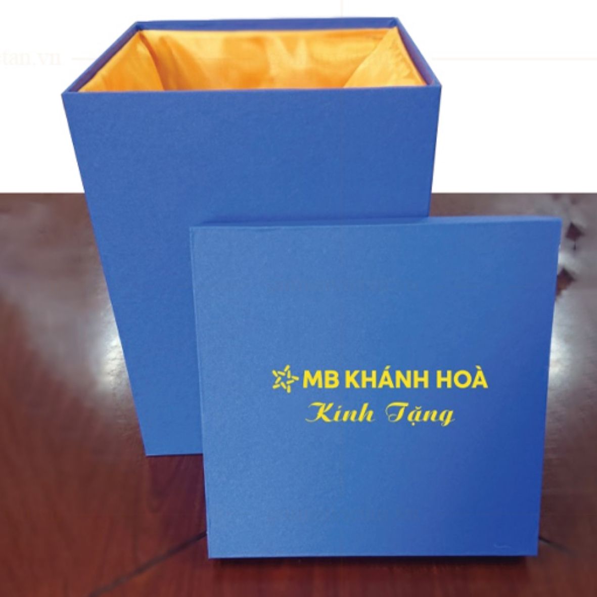 Mẫu hộp xi lót lụa